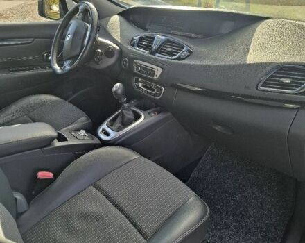 Белый Рено Гранд Сценик, объемом двигателя 1.5 л и пробегом 214 тыс. км за 8500 $, фото 15 на Automoto.ua