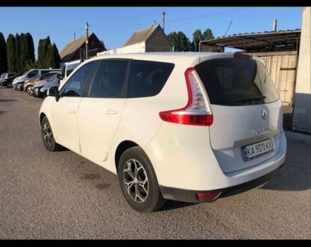 Белый Рено Гранд Сценик, объемом двигателя 1.5 л и пробегом 287 тыс. км за 8500 $, фото 3 на Automoto.ua