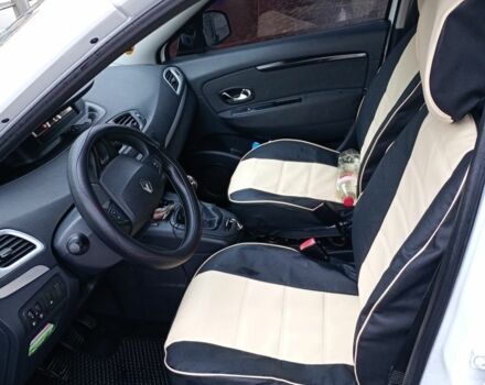 Белый Рено Гранд Сценик, объемом двигателя 1.5 л и пробегом 175 тыс. км за 8200 $, фото 9 на Automoto.ua