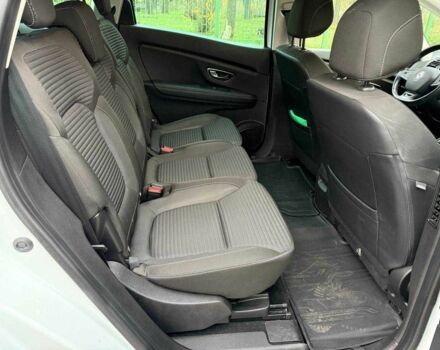 Білий Рено Гранд Сценік, об'ємом двигуна 1.8 л та пробігом 163 тис. км за 13500 $, фото 12 на Automoto.ua