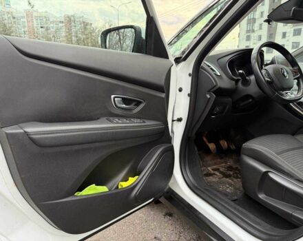 Білий Рено Гранд Сценік, об'ємом двигуна 1.8 л та пробігом 163 тис. км за 13500 $, фото 15 на Automoto.ua