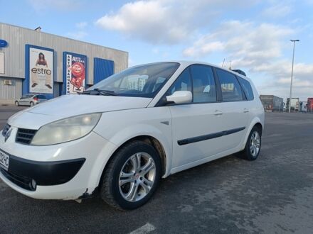 Белый Рено Гранд Сценик, объемом двигателя 1.9 л и пробегом 291 тыс. км за 4799 $, фото 1 на Automoto.ua