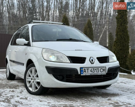 Белый Рено Гранд Сценик, объемом двигателя 1.9 л и пробегом 200 тыс. км за 4950 $, фото 1 на Automoto.ua
