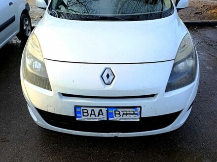 Белый Рено Гранд Сценик, объемом двигателя 1.5 л и пробегом 340 тыс. км за 6000 $, фото 1 на Automoto.ua