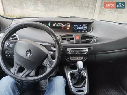 Рено Гранд Сценик 2010 в Херсоне на Automoto.ua Белый Рено Гранд Сценик, объемом двигателя 1.5 л и пробегом 353 тыс. км за 7500 $, фото 1 на Automoto.ua