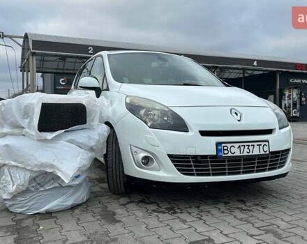 Білий Рено Гранд Сценік, об'ємом двигуна 1.6 л та пробігом 166 тис. км за 8350 $, фото 1 на Automoto.ua