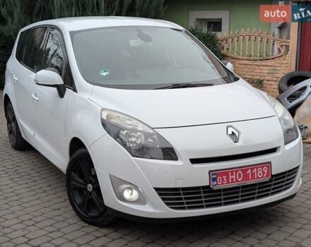 Білий Рено Гранд Сценік, об'ємом двигуна 1.5 л та пробігом 158 тис. км за 6999 $, фото 1 на Automoto.ua