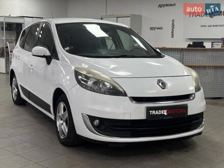 Білий Рено Гранд Сценік, об'ємом двигуна 1.46 л та пробігом 291 тис. км за 7790 $, фото 1 на Automoto.ua