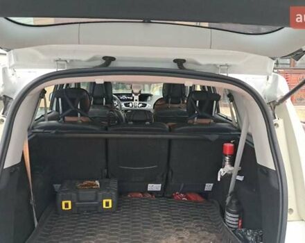 Белый Рено Гранд Сценик, объемом двигателя 1.6 л и пробегом 280 тыс. км за 8200 $, фото 1 на Automoto.ua