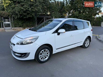 Рено Гранд Сценик 2012 в Одессе на Automoto.ua Белый Рено Гранд Сценик, объемом двигателя 1.5 л и пробегом 230 тыс. км за 7800 $, фото 1 на Automoto.ua