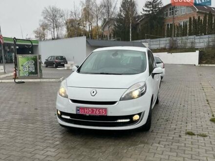 Белый Рено Гранд Сценик, объемом двигателя 1.6 л и пробегом 220 тыс. км за 9350 $, фото 1 на Automoto.ua