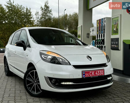 Білий Рено Гранд Сценік, об'ємом двигуна 1.6 л та пробігом 207 тис. км за 9450 $, фото 1 на Automoto.ua