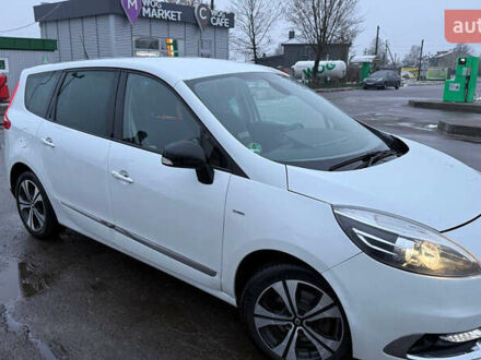 Белый Рено Гранд Сценик, объемом двигателя 1.6 л и пробегом 182 тыс. км за 9000 $, фото 1 на Automoto.ua