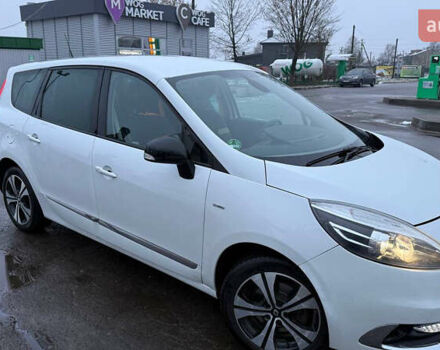 Белый Рено Гранд Сценик, объемом двигателя 1.6 л и пробегом 182 тыс. км за 9000 $, фото 1 на Automoto.ua