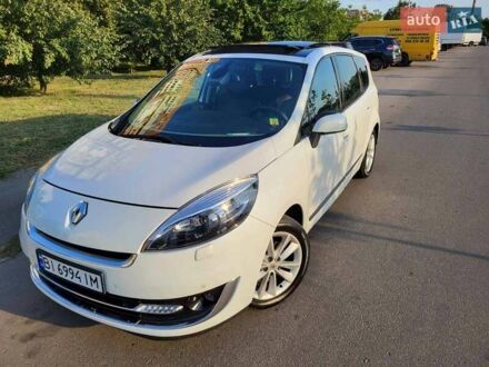 Рено Гранд Сценик 2012 в Полтаве на Automoto.ua Белый Рено Гранд Сценик, объемом двигателя 1.6 л и пробегом 262 тыс. км за 9800 $, фото 1 на Automoto.ua