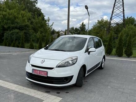 Рено Гранд Сценик 2013 в Кременце на Automoto.ua Белый Рено Гранд Сценик, объемом двигателя 1.5 л и пробегом 227 тыс. км за 8000 $, фото 1 на Automoto.ua