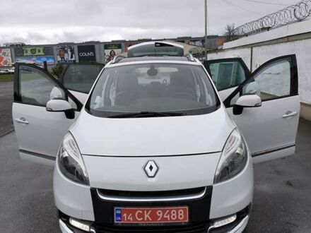 Білий Рено Гранд Сценік, об'ємом двигуна 1.5 л та пробігом 212 тис. км за 9700 $, фото 1 на Automoto.ua