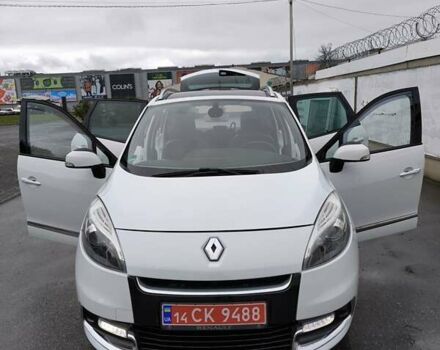 Білий Рено Гранд Сценік, об'ємом двигуна 1.5 л та пробігом 212 тис. км за 9700 $, фото 1 на Automoto.ua