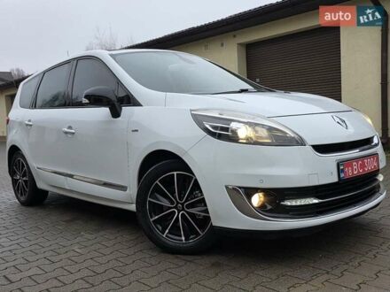 Белый Рено Гранд Сценик, объемом двигателя 1.6 л и пробегом 228 тыс. км за 8777 $, фото 1 на Automoto.ua