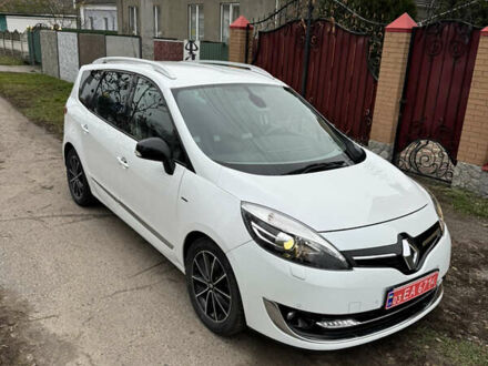 Белый Рено Гранд Сценик, объемом двигателя 1.6 л и пробегом 162 тыс. км за 10500 $, фото 1 на Automoto.ua