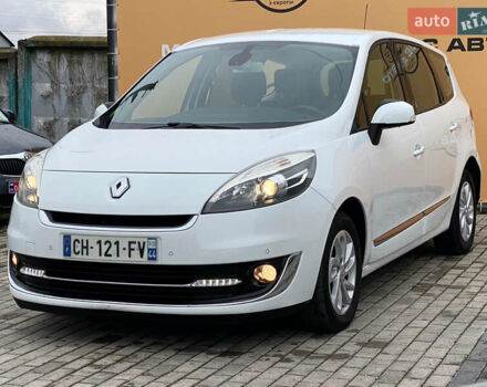 Білий Рено Гранд Сценік, об'ємом двигуна 1.5 л та пробігом 215 тис. км за 8700 $, фото 1 на Automoto.ua