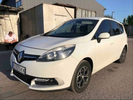 Белый Рено Гранд Сценик, объемом двигателя 1.5 л и пробегом 287 тыс. км за 8500 $, фото 1 на Automoto.ua