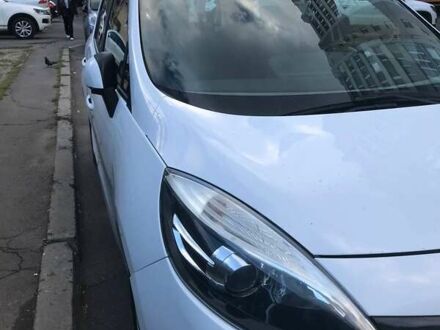 Белый Рено Гранд Сценик, объемом двигателя 1.5 л и пробегом 219 тыс. км за 9900 $, фото 1 на Automoto.ua