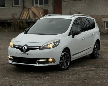 Белый Рено Гранд Сценик, объемом двигателя 1.6 л и пробегом 198 тыс. км за 10900 $, фото 1 на Automoto.ua