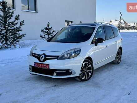 Білий Рено Гранд Сценік, об'ємом двигуна 1.5 л та пробігом 239 тис. км за 12000 $, фото 1 на Automoto.ua