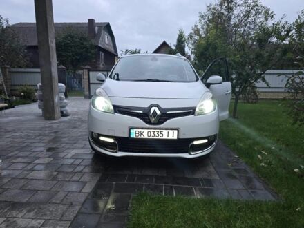 Белый Рено Гранд Сценик, объемом двигателя 1.5 л и пробегом 220 тыс. км за 11800 $, фото 1 на Automoto.ua