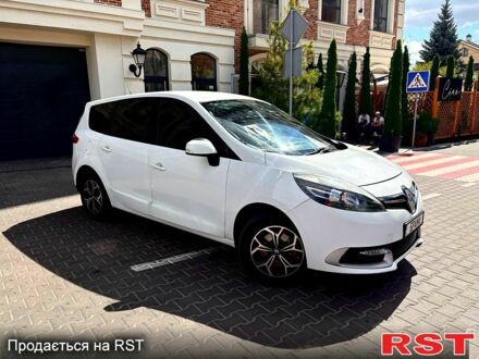 Рено Гранд Сценик 2014 в Белой Церкве на Automoto.ua Белый Рено Гранд Сценик, объемом двигателя 1.5 л и пробегом 290 тыс. км за 8300 $, фото 1 на Automoto.ua