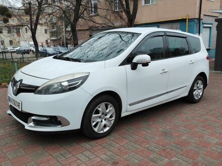 Белый Рено Гранд Сценик, объемом двигателя 1.6 л и пробегом 270 тыс. км за 9200 $, фото 1 на Automoto.ua