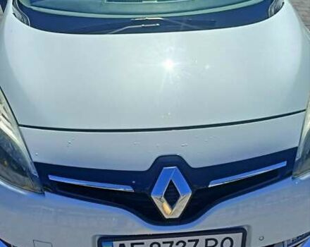 Білий Рено Гранд Сценік, об'ємом двигуна 1.5 л та пробігом 266 тис. км за 12000 $, фото 1 на Automoto.ua