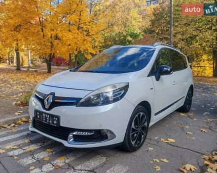 Білий Рено Гранд Сценік, об'ємом двигуна 1.6 л та пробігом 178 тис. км за 11200 $, фото 1 на Automoto.ua