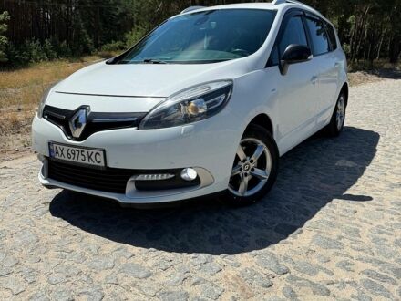 Білий Рено Гранд Сценік, об'ємом двигуна 1.6 л та пробігом 290 тис. км за 11000 $, фото 1 на Automoto.ua