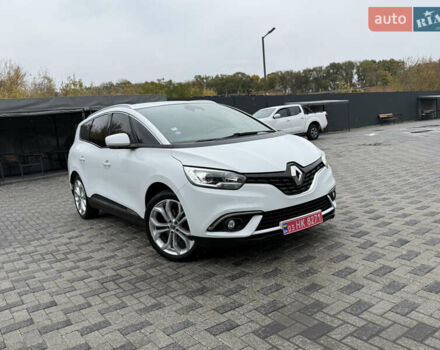 Белый Рено Гранд Сценик, объемом двигателя 1.5 л и пробегом 210 тыс. км за 16400 $, фото 1 на Automoto.ua