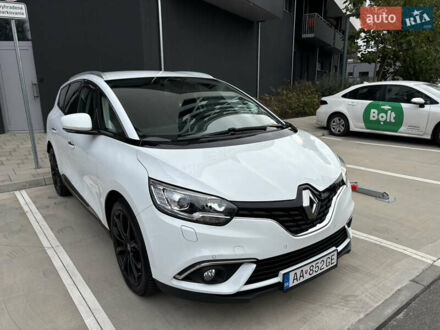 Белый Рено Гранд Сценик, объемом двигателя 1.7 л и пробегом 176 тыс. км за 14776 $, фото 1 на Automoto.ua