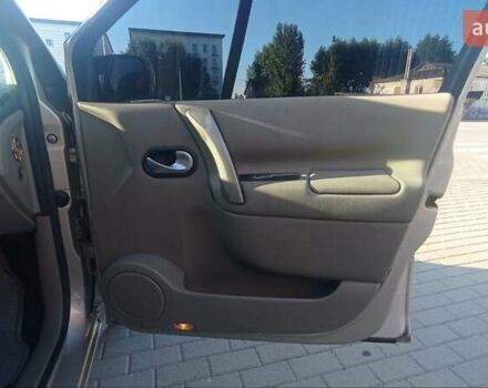 Бежевый Рено Гранд Сценик, объемом двигателя 2 л и пробегом 275 тыс. км за 5199 $, фото 28 на Automoto.ua