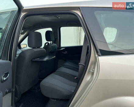 Бежевий Рено Гранд Сценік, об'ємом двигуна 1.5 л та пробігом 297 тис. км за 4200 $, фото 24 на Automoto.ua