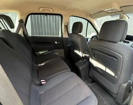 Бежевый Рено Гранд Сценик, объемом двигателя 2 л и пробегом 228 тыс. км за 5200 $, фото 17 на Automoto.ua