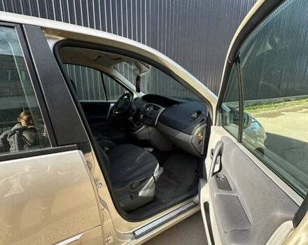 Бежевый Рено Гранд Сценик, объемом двигателя 2 л и пробегом 228 тыс. км за 5200 $, фото 15 на Automoto.ua