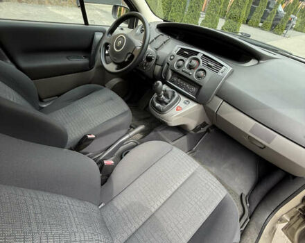 Бежевый Рено Гранд Сценик, объемом двигателя 1.6 л и пробегом 212 тыс. км за 5300 $, фото 14 на Automoto.ua