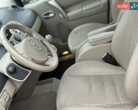 Бежевый Рено Гранд Сценик, объемом двигателя 2 л и пробегом 249 тыс. км за 5800 $, фото 5 на Automoto.ua