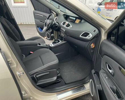 Бежевий Рено Гранд Сценік, об'ємом двигуна 1.4 л та пробігом 228 тис. км за 6200 $, фото 10 на Automoto.ua