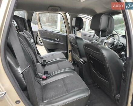 Бежевий Рено Гранд Сценік, об'ємом двигуна 1.46 л та пробігом 247 тис. км за 8200 $, фото 10 на Automoto.ua