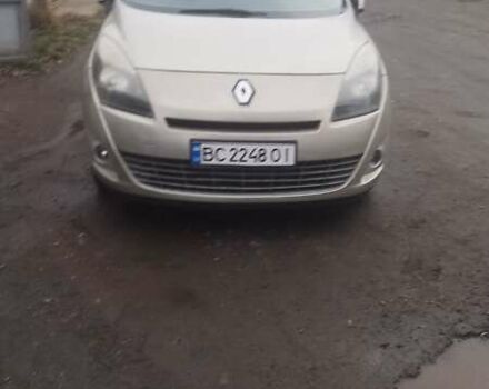 Бежевий Рено Гранд Сценік, об'ємом двигуна 1.87 л та пробігом 343 тис. км за 7300 $, фото 1 на Automoto.ua