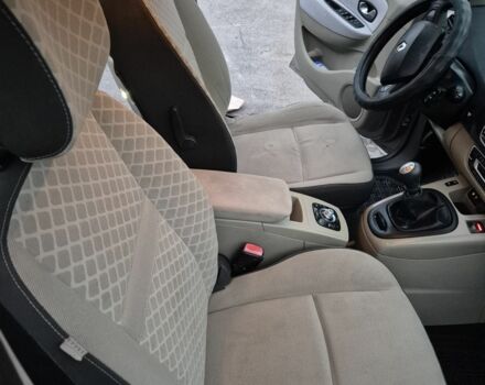 Бежевый Рено Гранд Сценик, объемом двигателя 1.9 л и пробегом 257 тыс. км за 5700 $, фото 3 на Automoto.ua