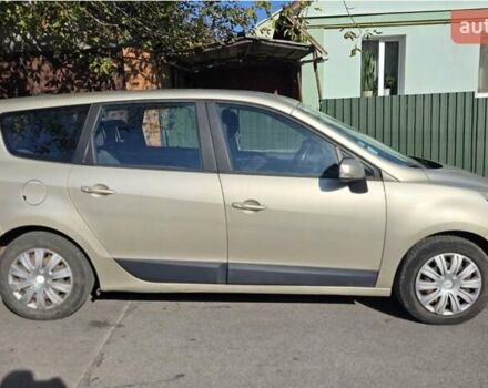 Бежевый Рено Гранд Сценик, объемом двигателя 1.5 л и пробегом 231 тыс. км за 7300 $, фото 3 на Automoto.ua