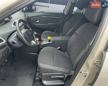 Бежевий Рено Гранд Сценік, об'ємом двигуна 1.4 л та пробігом 228 тис. км за 6200 $, фото 24 на Automoto.ua