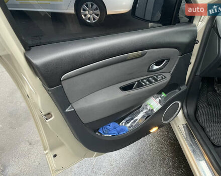 Бежевий Рено Гранд Сценік, об'ємом двигуна 1.4 л та пробігом 228 тис. км за 6200 $, фото 26 на Automoto.ua